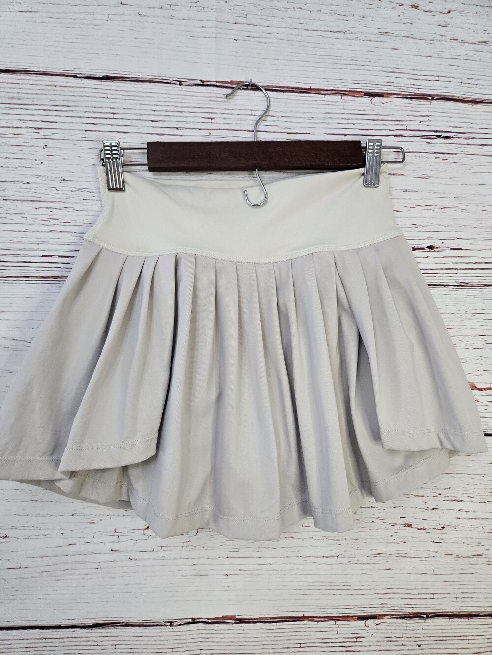GoldHinge Athletic Tennis Skort Light Gray Pleated Skirt with Built-In Shorts